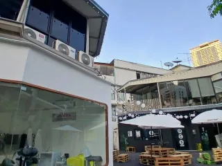 For rent retail Space in Khlong Toei, Bangkok