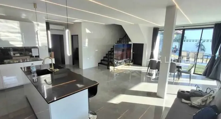 Haus zur Miete mit 7 Zimmer in Bang Lamung, Chonburi