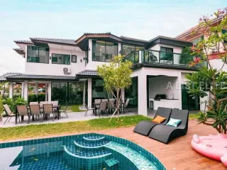 À louer 7 chambres maison à Bang Lamung, Chonburi
