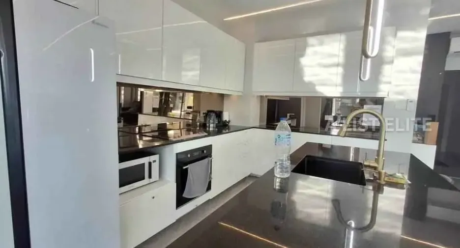 Haus zur Miete mit 7 Zimmer in Bang Lamung, Chonburi