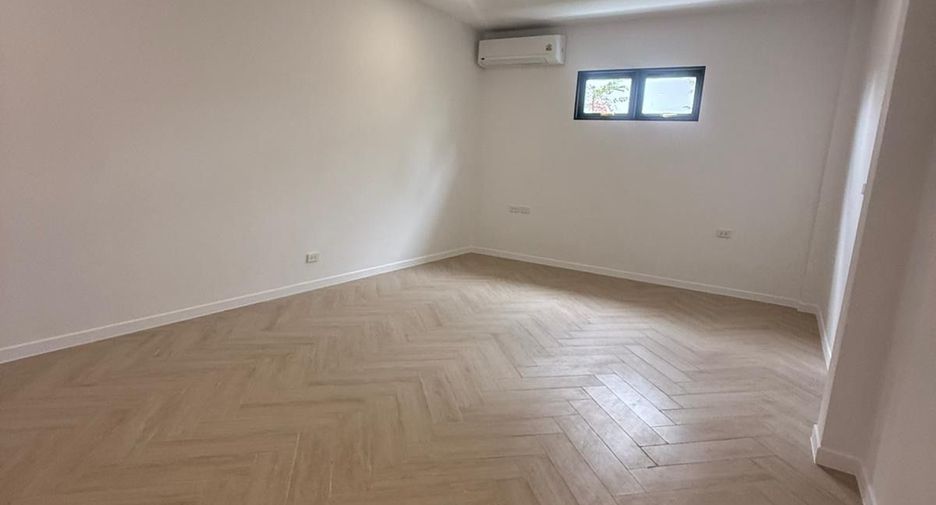 For sale 5 bedrooms villa in Thalang, Phuket