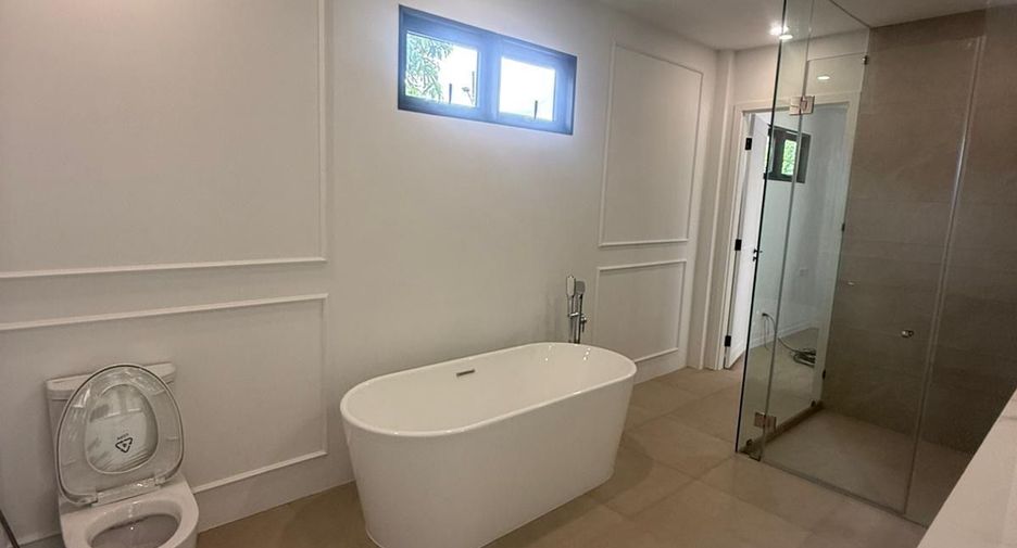 For sale 5 bedrooms villa in Thalang, Phuket