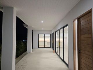 Villa en venta de 5 habitaciones en Thalang, Phuket