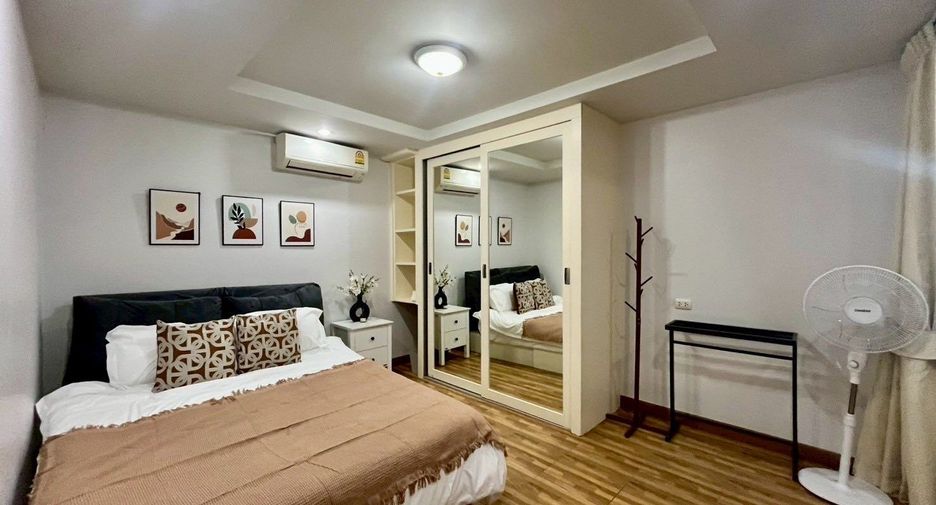 For rent 1 bed condo in Huai Khwang, Bangkok