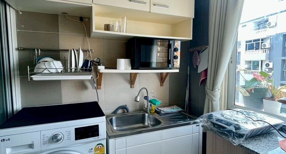 For rent 1 bed condo in Huai Khwang, Bangkok
