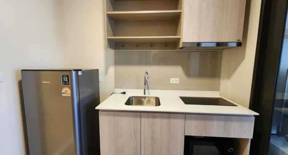 For rent studio condo in Khlong San, Bangkok
