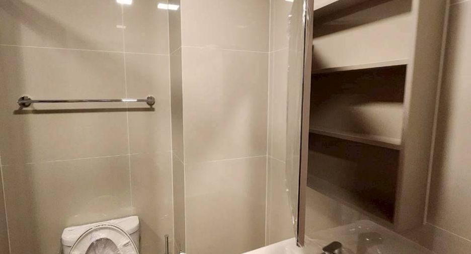 For rent studio condo in Khlong San, Bangkok