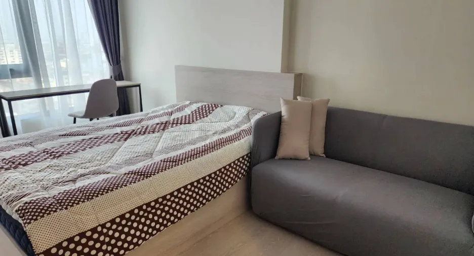 For rent studio condo in Khlong San, Bangkok