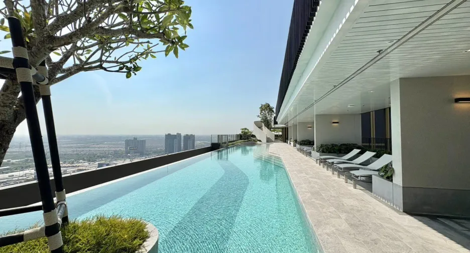For rent 2 bedrooms condo in Bang Phli, Samut Prakan