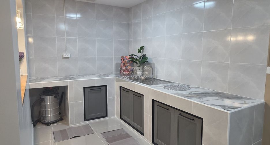 For sale 3 ベッドルーム townhouse in Lam Luk Ka, Pathum Thani