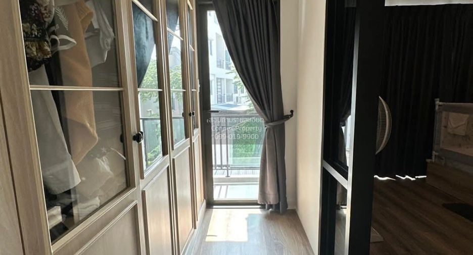 For sale 3 bedrooms townhouse in Nong Khaem, Bangkok