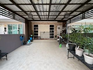 For sale 3 bedrooms townhouse in Lak Si, Bangkok