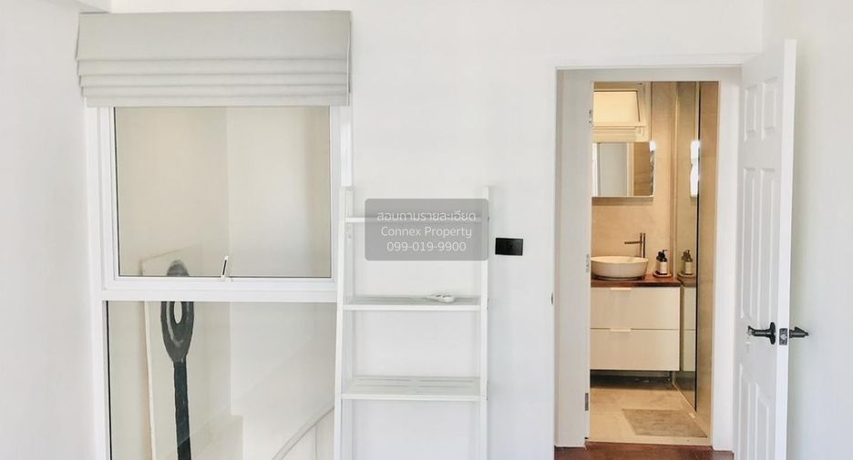 For sale 2 bedrooms condo in Watthana, Bangkok