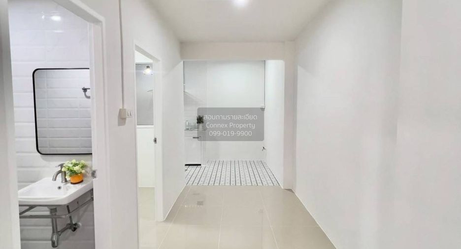 For sale 3 bedrooms townhouse in Khlong Sam Wa, Bangkok