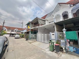 For sale 3 bedrooms townhouse in Khlong Sam Wa, Bangkok