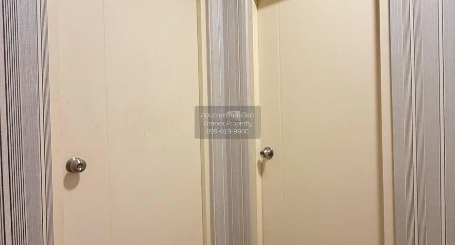 For sale 3 bedrooms townhouse in Phasi Charoen, Bangkok