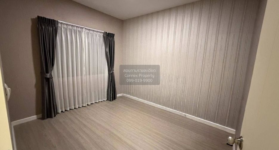 For sale 3 bedrooms townhouse in Phasi Charoen, Bangkok