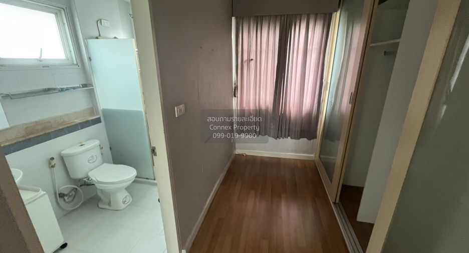 For sale 4 bedrooms house in Khlong Sam Wa, Bangkok