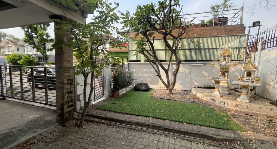 For sale 4 bedrooms house in Khlong Sam Wa, Bangkok