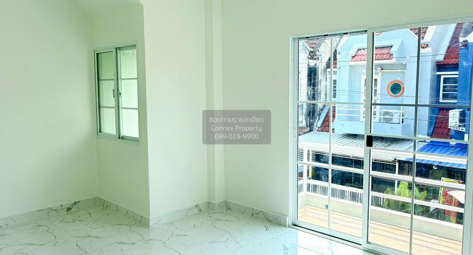 For sale 3 bedrooms townhouse in Thanyaburi, Pathum Thani
