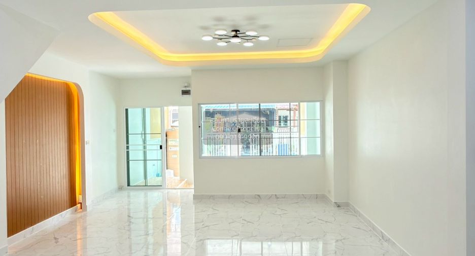 For sale 3 bedrooms townhouse in Thanyaburi, Pathum Thani