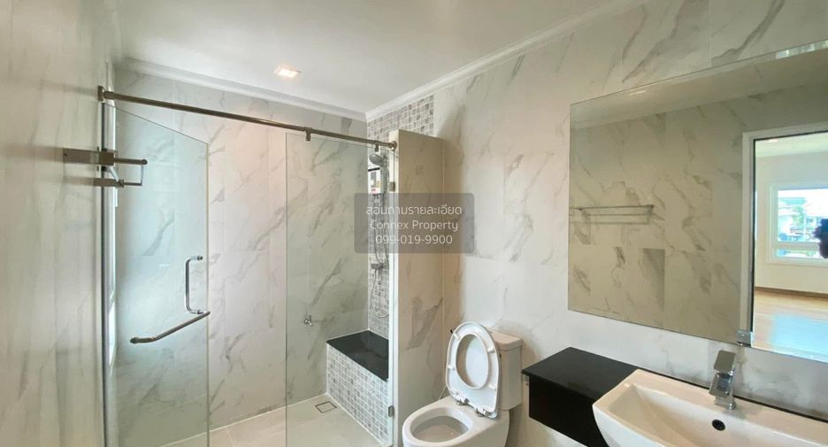 Casa en venta de 4 habitaciones en Bang Khun Thian, Bangkok