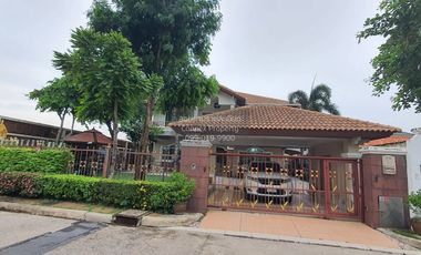Casa en venta de 4 habitaciones en Lat Krabang, Bangkok