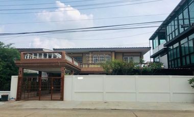 For sale 4 ベッドルーム house in Lat Phrao, Bangkok