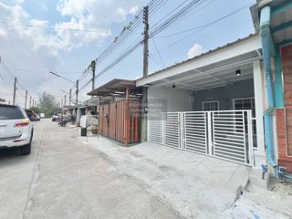 For sale 2 bedrooms townhouse in Thanyaburi, Pathum Thani