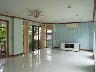 出售 5 卧室 独立屋 在 Mueang Nonthaburi, Nonthaburi