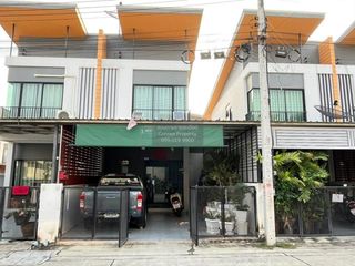 出售 2 卧室 联排别墅 在 Phan Thong, Chon Buri