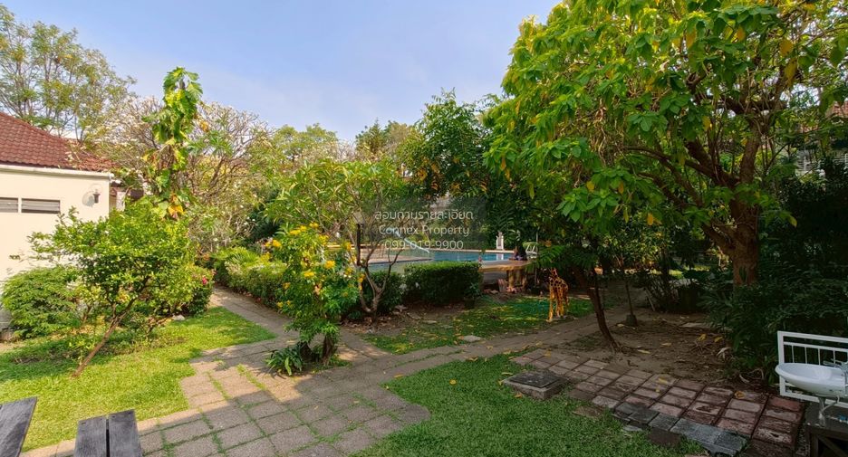 For sale 3 bedrooms townhouse in Bueng Kum, Bangkok