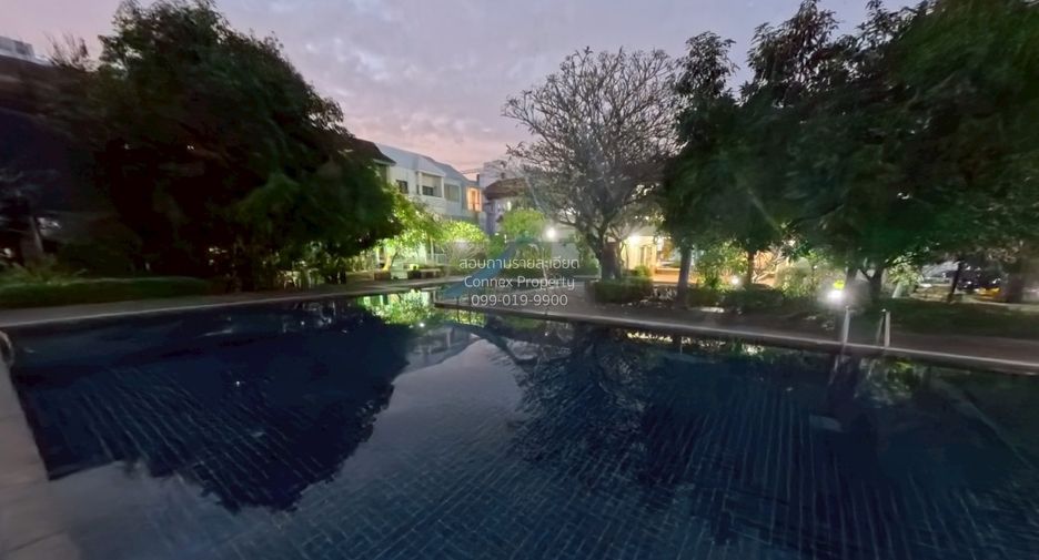 For sale 3 bedrooms townhouse in Bueng Kum, Bangkok