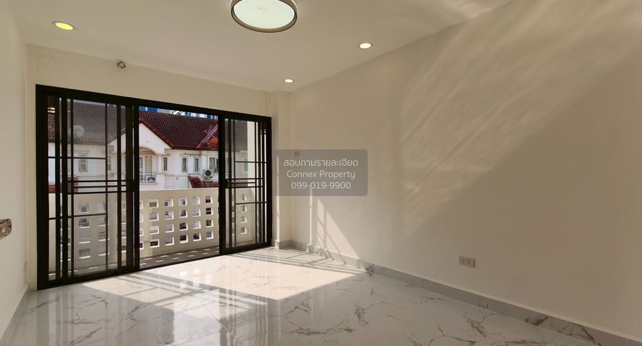 For sale 3 bedrooms townhouse in Bueng Kum, Bangkok