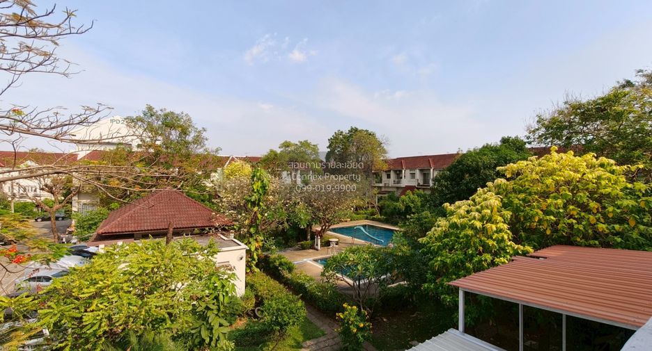 For sale 3 bedrooms townhouse in Bueng Kum, Bangkok
