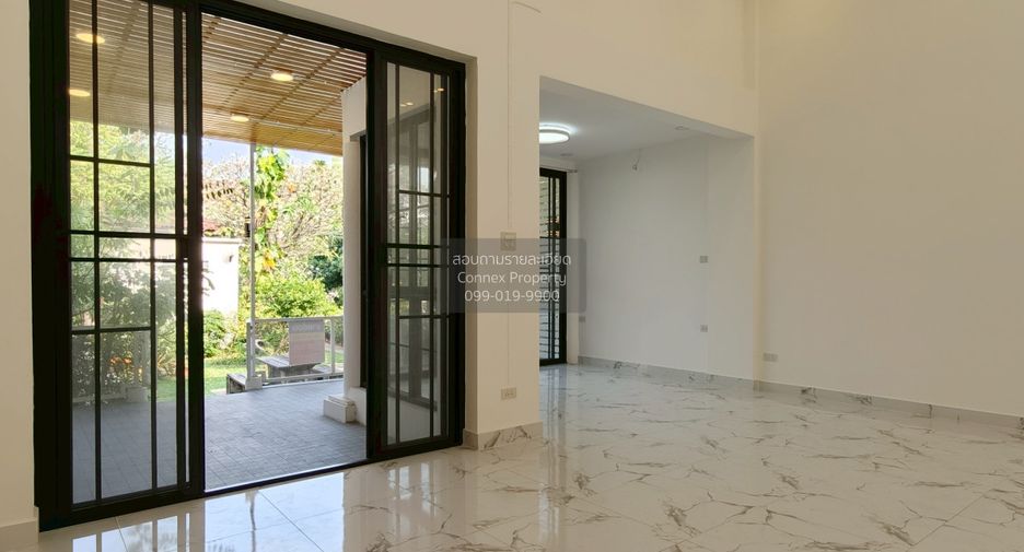 For sale 3 bedrooms townhouse in Bueng Kum, Bangkok