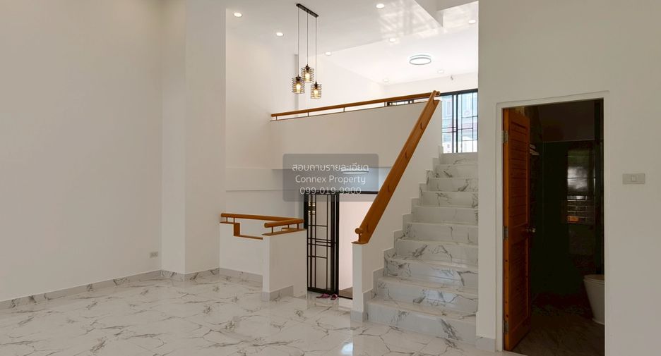 For sale 3 bedrooms townhouse in Bueng Kum, Bangkok