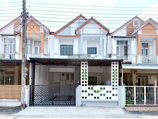For sale 4 bedrooms townhouse in Sai Mai, Bangkok