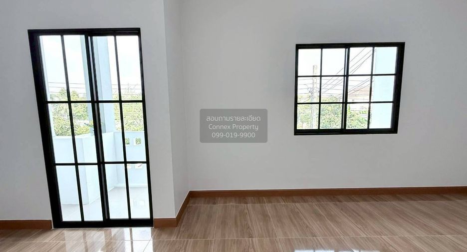 À vendre 4 chambres maison de ville à Sai Mai, Bangkok