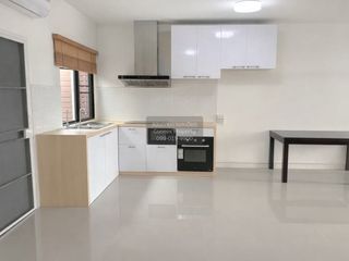 Casa adosada en venta de 3 habitaciones en Bang Kruai, Nonthaburi