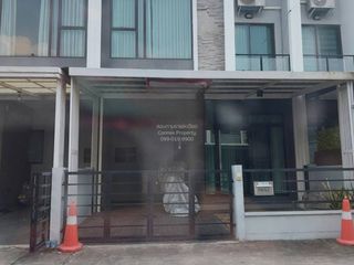 Casa adosada en venta de 3 habitaciones en Bang Kruai, Nonthaburi