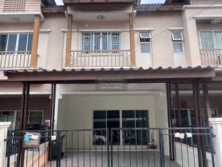 For sale 3 bedrooms townhouse in Bang Khae, Bangkok