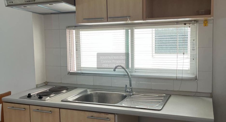 For sale 1 bed condo in Khlong Toei, Bangkok