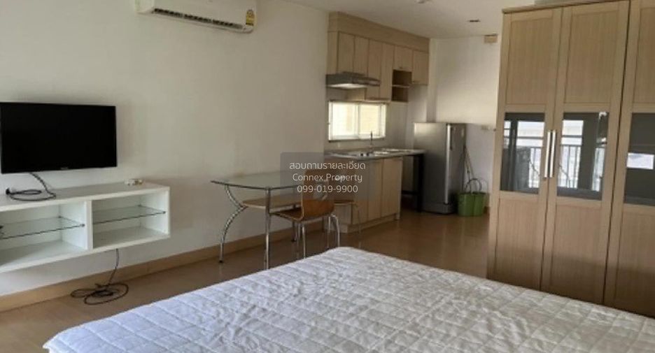 For sale 1 bed condo in Khlong Toei, Bangkok