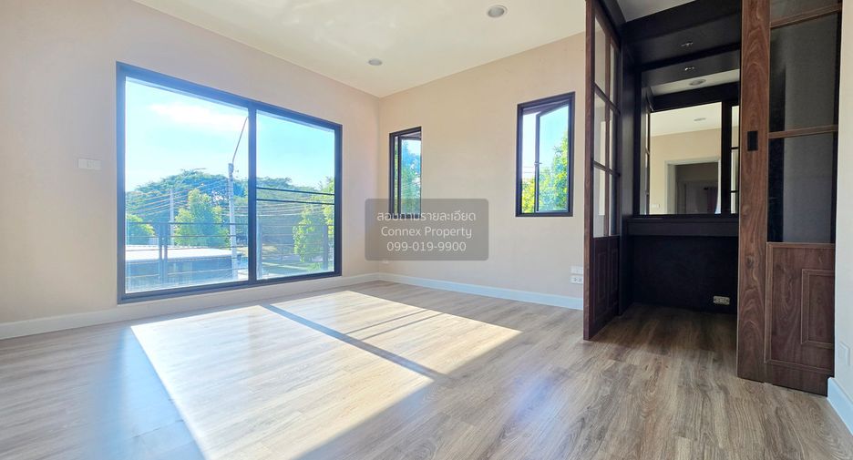 For sale 4 bedrooms house in Sai Mai, Bangkok