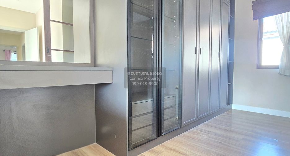For sale 4 bedrooms house in Sai Mai, Bangkok