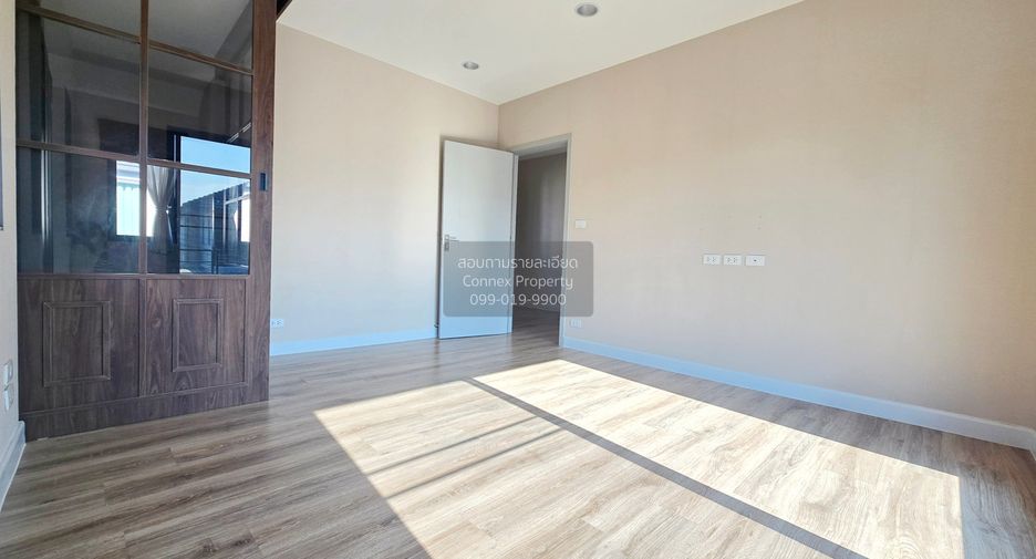 For sale 4 bedrooms house in Sai Mai, Bangkok