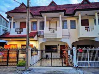 出售 3 卧室 联排别墅 在 Mueang Pathum Thani, Pathum Thani
