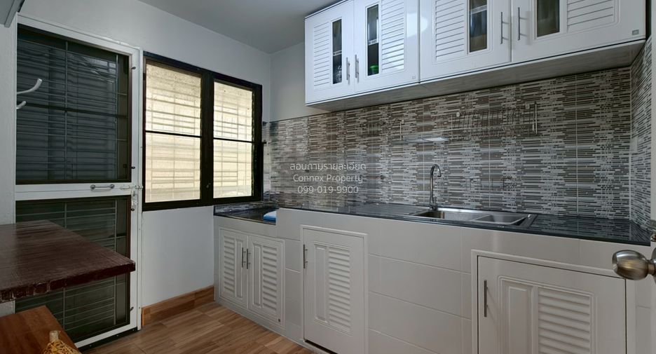 For sale 3 bedrooms house in Thawi Watthana, Bangkok