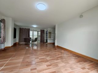For sale 3 bedrooms house in Thawi Watthana, Bangkok